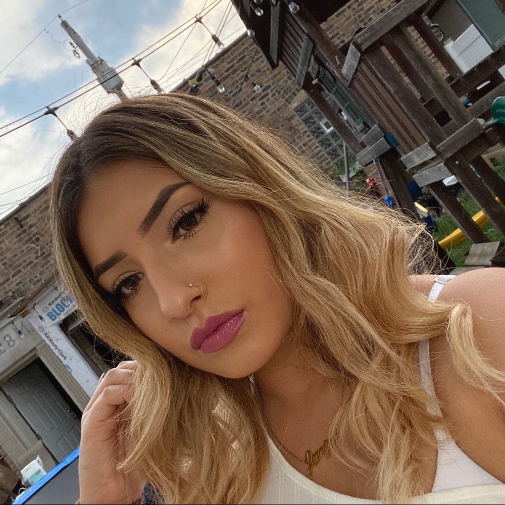 Meet your Posher, Jenn